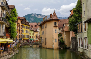 Constructeur de piscine de luxe Annecy